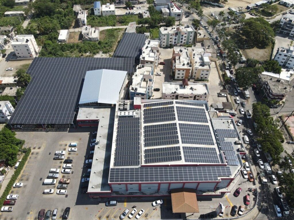 Eficiencia Energetica en Supermercados con Tecnologia Solar Avanzada